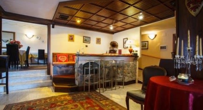Hotel Savoy Edelweiss, Sestriere ski chalet, image 2